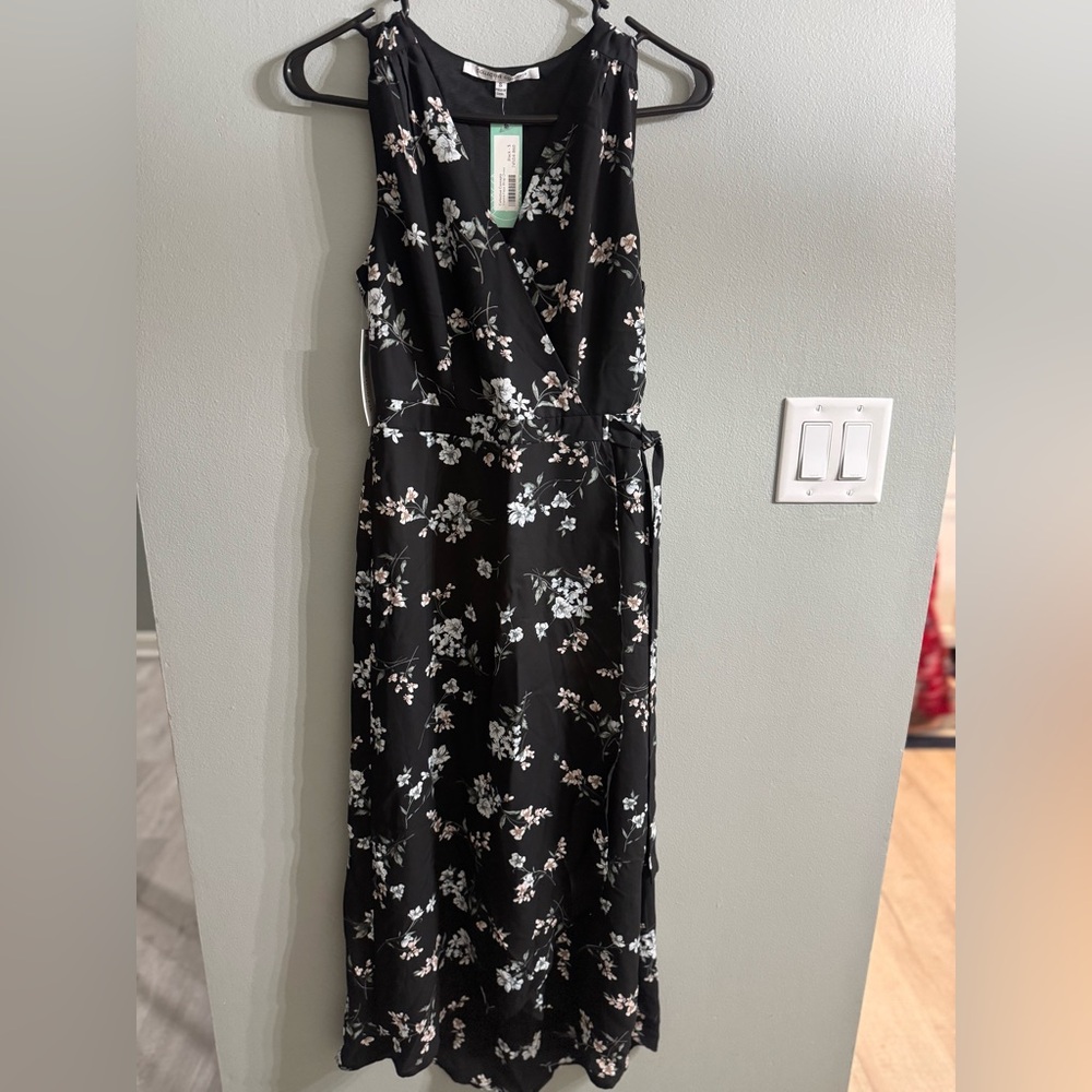 Collective Concepts Black and White Floral Midi Dress